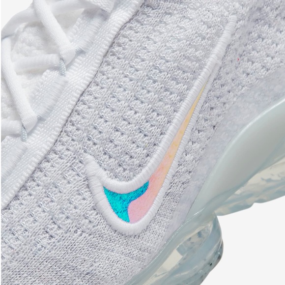 Nike Big Girls Vapormax 2021 FK DB1550 102 - Picture 7 of 10